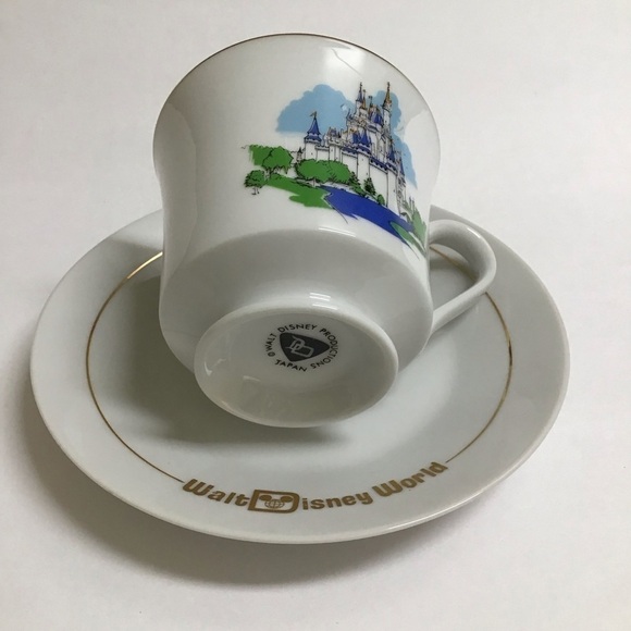 Walt Disney World Cinderella's Castle Tea Cup & Saucer Gold Trim 1970’s Vintage - Picture 3 of 12